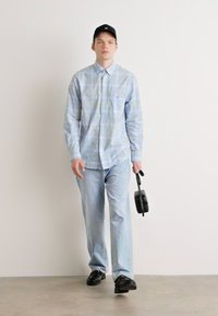 GANT CHECK SHIRT - Marškiniai - fresh blue