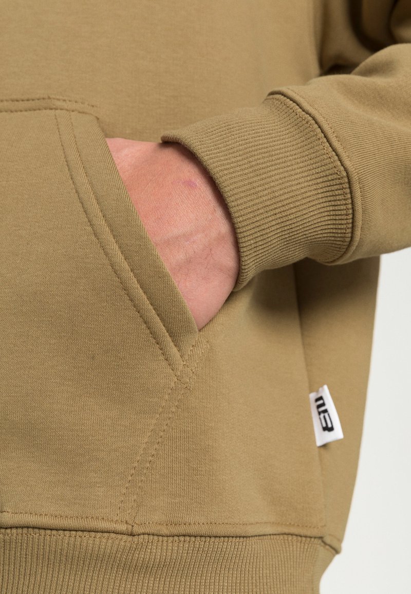 Damen Sweatshirts | Endless Nights UNIFORM ESSENTIALS NIGHTS HOODIE UNISEX Kapuzenpullover dark chocholate/braun - VF78610 Damen Sweatshirts | Endless Nights UNIFORM ESSENTIALS NIGHTS HOODIE UNISEX Kapuzenpullover dark chocholate/braun - VF78610