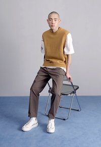 Thumbnail Image 2