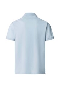 Polo à manches courtes bleu clair vu de dos, avec un col classique et un ourlet droit.