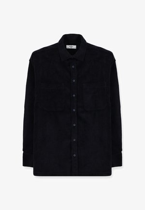 Donkerblauwe corduroy shirt met een knoopsluiting aan de voorkant, twee borstzakken en een kraag. Het heeft een gestructureerde stof en lange mouwen.