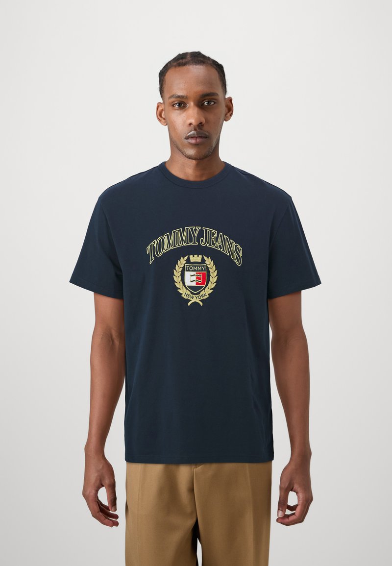 Tommy Jeans GOLD CREST TEE - Camiseta estampada - dark night navy