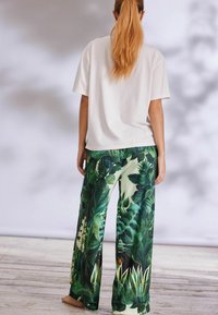 Next HENRI ROUSSEAU SHORT SLEEVE REGULAR FIT SET - Pidžamas komplekts - green