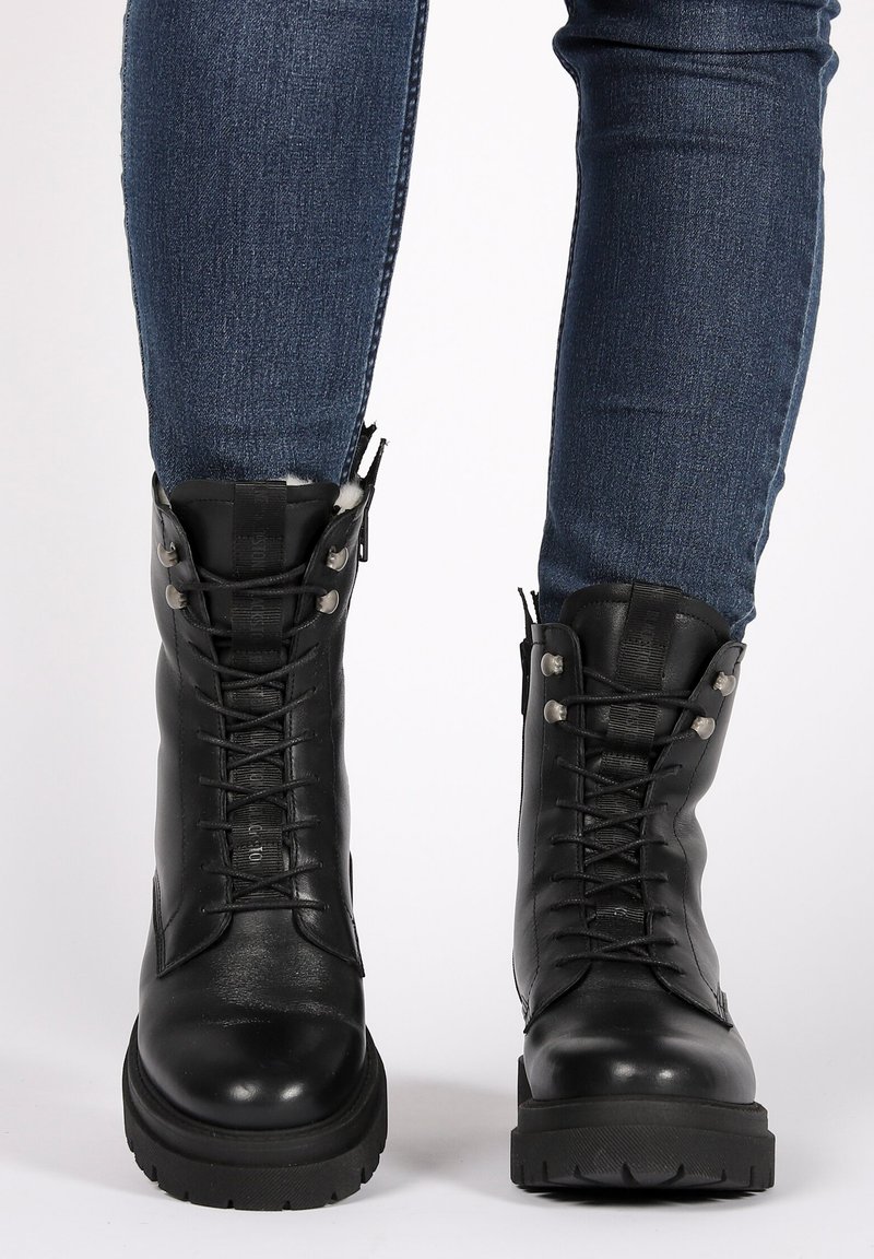 Blackstone Stivaletti stringati - schwarz