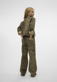 VERO MODA Girl WEIT GESCHNITTEN VMDAISY HOHE TAILLE BEINS Jean