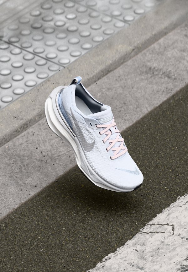 ZOOMX INVINCIBLE FK 3 - Road running shoes
