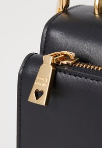Love Moschino CHEER - Handtas - nero