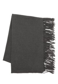 Dunkelgrauener Schal aus weichem Stoff, mit einem schlichten Design und langen Fransen auf einer Seite. Rechteckige Form, minimaler Textur.