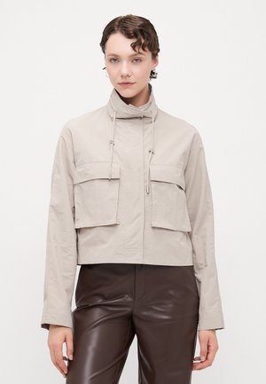 ONLBEALO CARGO JACKET - Sommerjakke - string