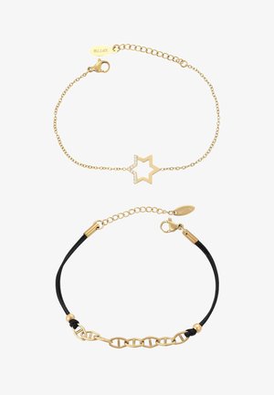 Két karkötő arany kapcsokkal: az egyik arany lánc csillag alakú medállal, félig kövekkel kirakva; a másik fekete zsinór arany láncszemekkel.