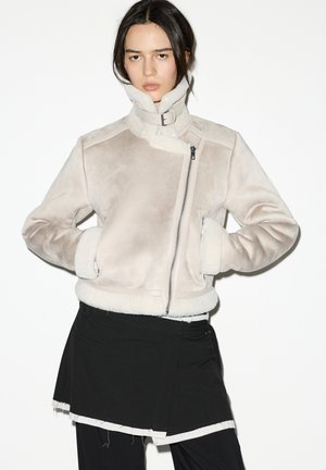 PULL&BEAR DOUBLE FACE - Jachetă din imitație de piele - beige
