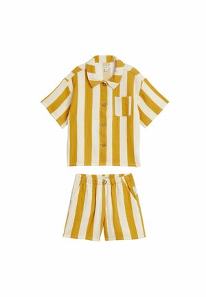 Kortærmet skjorte med knapper og shorts med elastisk talje med lodrette sennepsgule og hvide striber.