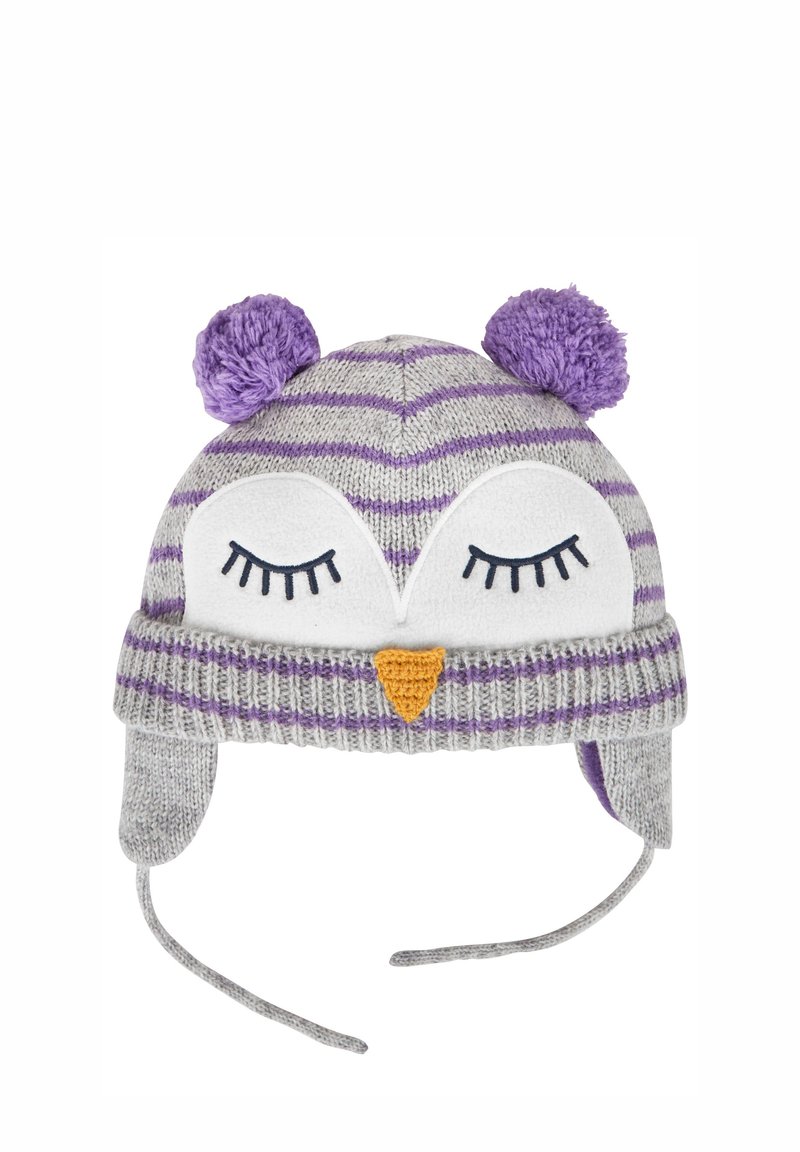 Pilkas nertinis pelėdos kepurė, su purpurinėmis juostelėmis, puošta pom-pomais, siuvinėtomis akimis ir nėriniuotu oranžiniu snapu. Komplekte yra rišimo juostos.