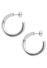 Silvriga hoopsörhängen med en slät, rundad design och ett strukturerat band prytt med små, glittrande kristaller.