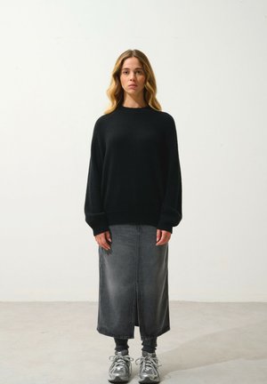 ADORIA ROUND NECK - Stickad tröja - black