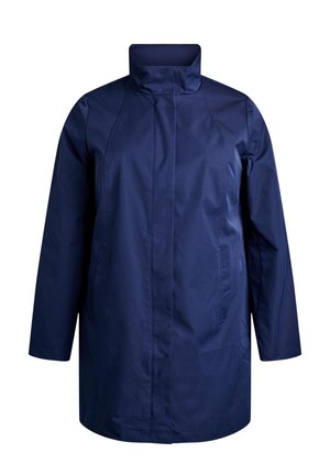 Tmavě modrý, voděodolný kabát s vysokým límcem, dlouhými rukávy a bočními kapsami. Hladká textura a rovný střih.