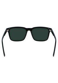 Ochelari de soare rectangulari negri cu lentile de un verde închis, ramă din plastic, brațe drepte și accente din metal argintiu la balamale.