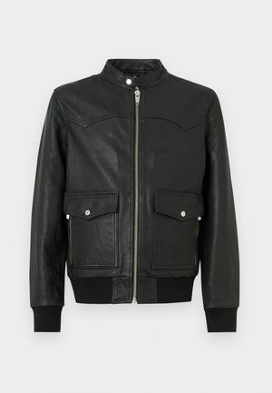 Μαύρο δερμάτινο μπουφάν τύπου μπόμερ με φερ�μουάρ μπροστά, δύο εμπρόσθιες τσέπες, ριμπ μανσέτες και γιακά. Λείο υφή με διακριτικές ραφές.