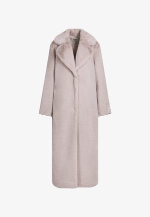 Lange, lichtroze nepbontjas met een brede revers en een lichte glans. Heeft een enkele sluiting aan de voorkant en een ontspannen pasvorm.