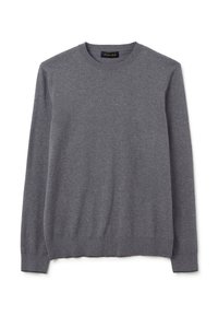 Grauer Rundhalspullover aus weichem Strickstoff. Lange Ärmel, gerippte Bündchen und Saum, mit glatter Textur. Etikett liest "PIOMBO."