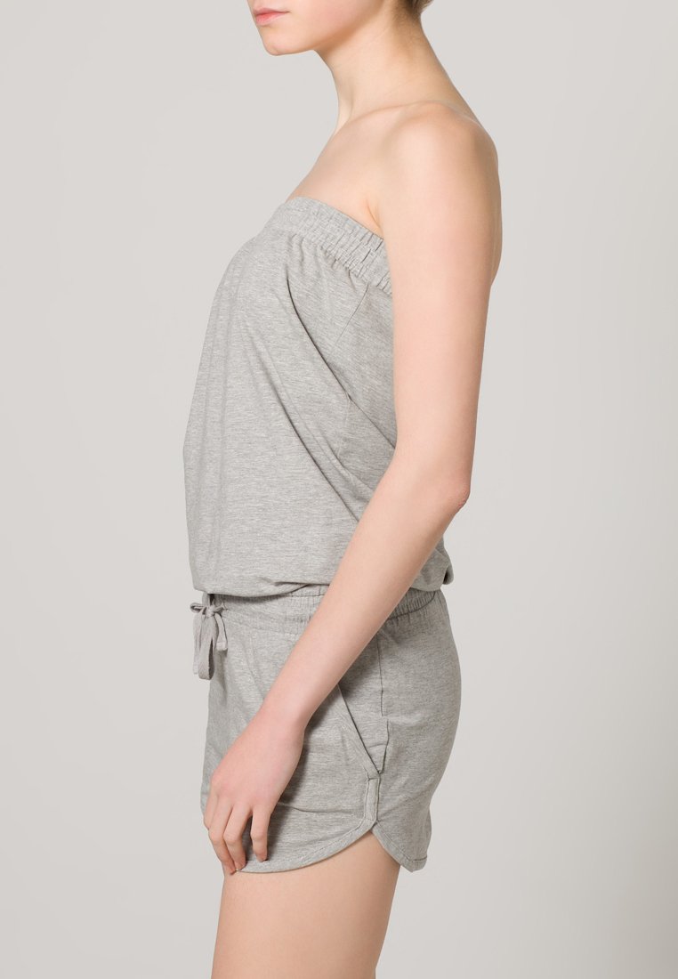 Urban Classics - Viscose Bandeau Jumpsuit - Zwart - Atti