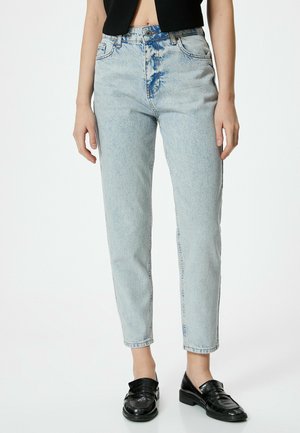 MOM FIT - Relaxed fit -farkut - blue denim
