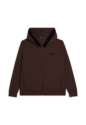 Hoodie zippé marron avec une capuche à bord noir, comportant un slogan brodé sur la poitrine et des manches longues. Texture de tissu lisse.