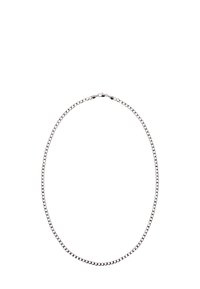 Sølvfarvet kædehalskæde lavet af sammenkædede metalcirkler. Glat overflade, runde led og en sikker lås bagpå.