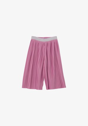 Culottes amplios plisados en color rosa con una cintura elástica plateada con brillo, de longitud hasta la rodilla y confeccionados con tela ligera.
