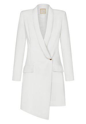 Hvid blazer med sjalskrave, enkeltknaplukning og to forlommer. Glat tekstur og knælang med asymmetrisk kant.