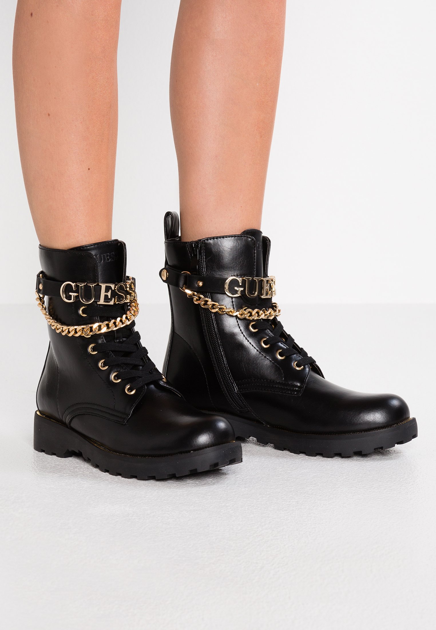 Guess - Botines camperos - black/negro - Zalando.es