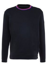 Schwarzes Sweatshirt mit langen Ärmeln, gerippter Rundhalsausschnitt mit roten und lila Akzenten, aus einem weichen, strukturierten Stoff. Schlitze an den Seiten des Saums.