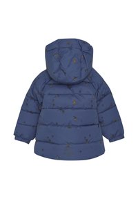 Vadderad jacka i blått med blommönster. Den har en huva, elastiska mudd och sömmar för isolering.