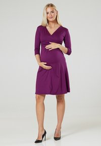Chelsea Clark FLARED MATERNITY 3/4 SLEEVES - Sukienka z dżerseju