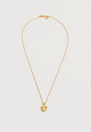 Collier chaîne en or délicat avec un petit pendentif lisse en or de forme irrégulière et une fermeture à mousqueton.