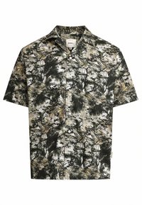 Korte mouw shirt in zwart, groen en beige met een dichte loofprint. Het heeft een klassieke kraag en knopen aan de voorkant.