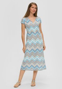 s.Oliver BLACK LABEL ROBE - Freizeitkleid - azurblau