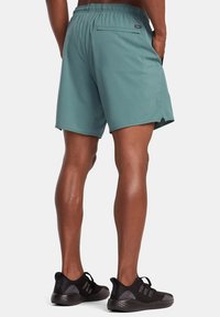 RVCA SPORT YOGGER 17- PERFORMANCE - Korte sportsbukser - gpa