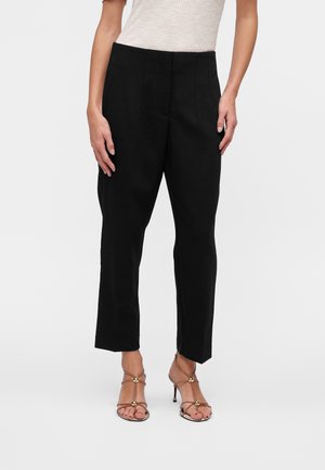 Vero Moda Petite, VMZOEY TAPERED PANT - Панталони - black
