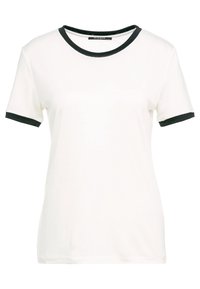Vit t-shirt med korta ärmar, svart ribbad krage och ärmkanter. Mjuk bomullsmaterial, klassisk rundad halsdesign, avslappnad passform.