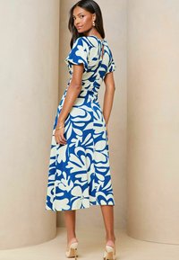 Lipsy CROSS FRONT MIDI-REGULAR FIT - Džersejové šaty - blue