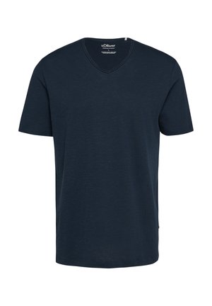 Granatowy męski T-shirt z krótkim rękawem i dekoltem w serek od s.Oliver Clothing Company, gładki wzór z widoczną metką marki wewnątrz kołnierza.