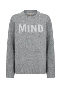 Grauer Pullover mit Rundhalsausschnitt, langen Ärmeln und dem Wort "MIND" in hellgrauer Kontrastfarbe auf der Vorderseite. Strukturierter Stoff.