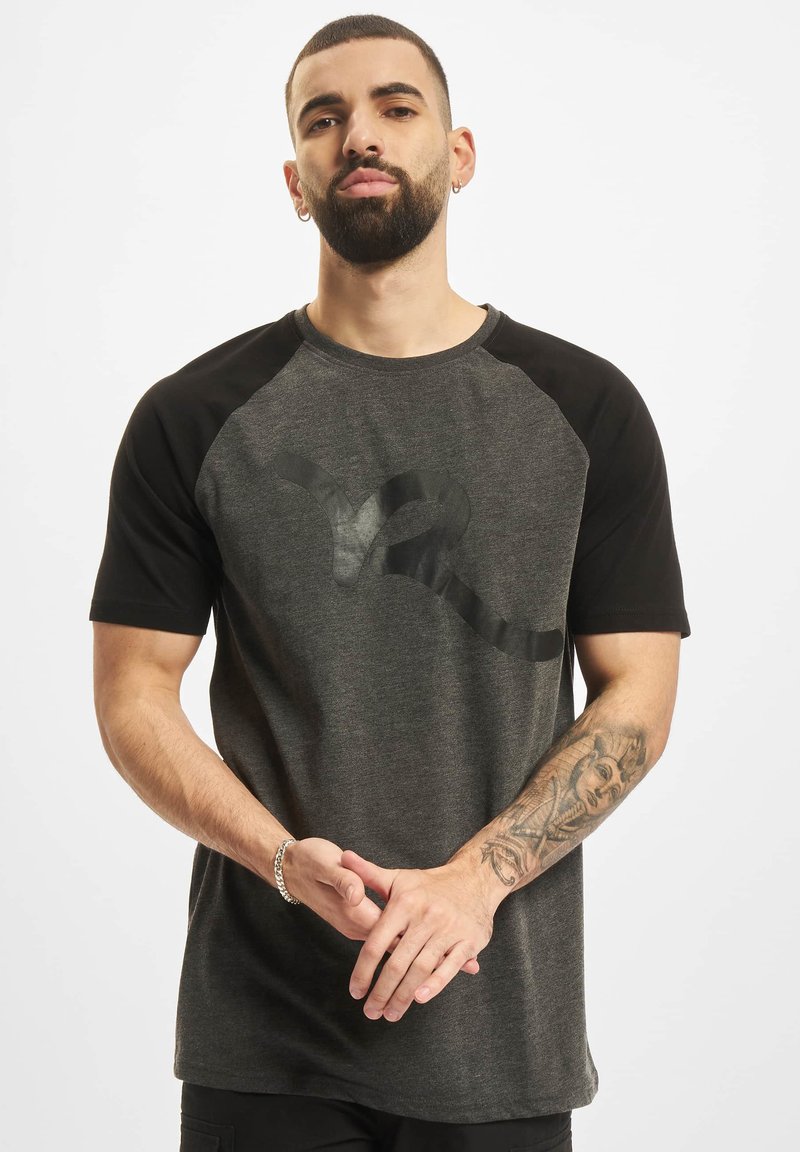 Rocawear Marškinėliai su spaudiniu - anthracite