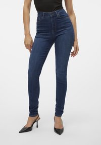 Vero Moda Vaqueros pitillo - blue denim
