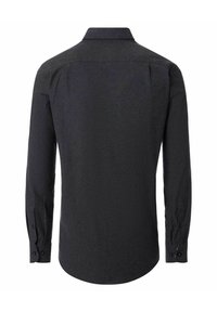 Langarmhemd aus dunkelgrauem Stoff. Verfügt über einen klassischen Kragen und geknöpfte Manschetten mit kontrastierenden braunen Knöpfen. Glattes Material.