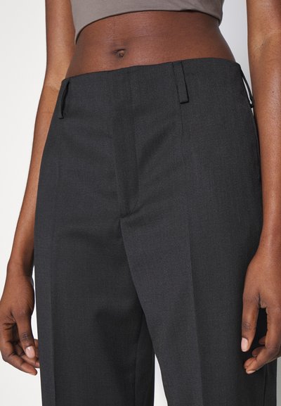 Filippa K KARLIE TROUSERS - Pantalones - anthracite