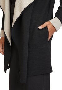 Betty Barclay Kurzmantel - black