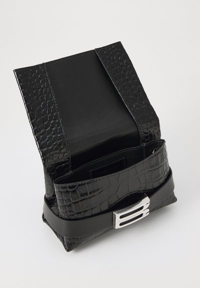 Victoria Beckham MINI BBUCKLE POUCH - Cross body bag - black