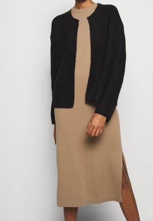 Vest - black